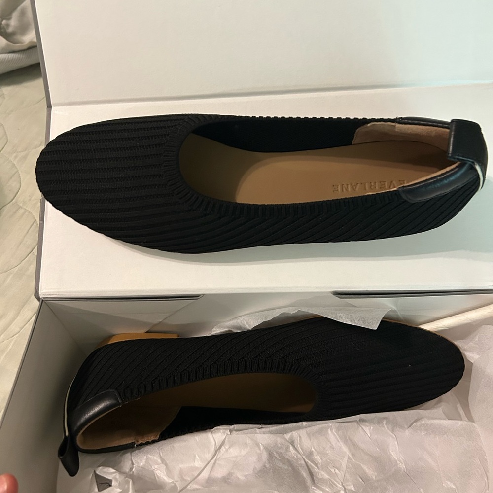 Everlane  NIB The Day Glove Black Ribbed Knit Slip-On ballet flat. Size 10